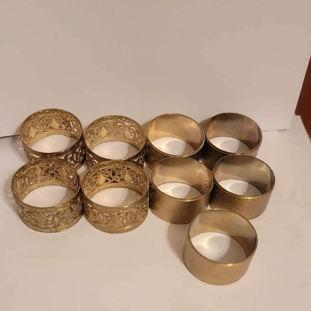 Ornate Gold Napkin Rings Set